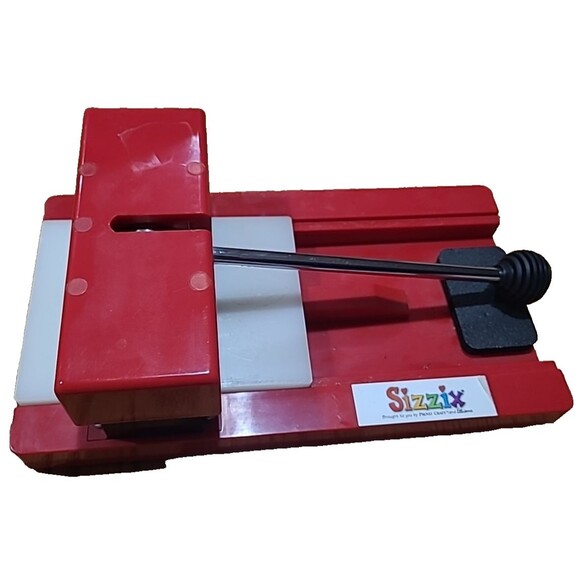 Sizzix Original Personal Die Cutter Big Red Press Machine - Picture 1 of 3